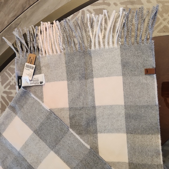 ROOTS scarf - Picture 2 of 4